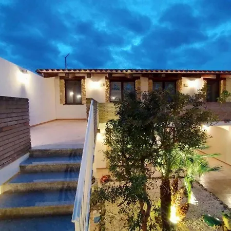 B Holidays 아파트