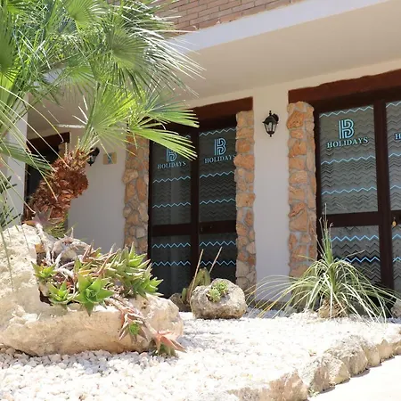 B Holidays 아파트 *