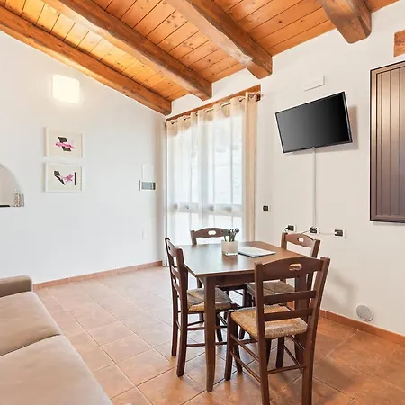 Apartment B Holidays