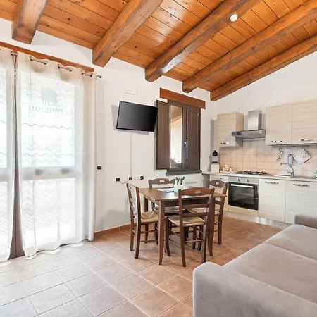 아파트 B Holidays *