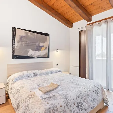 Apartment B Holidays