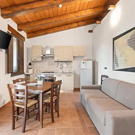 B Holidays 아파트