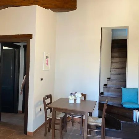Apartment B Holidays *